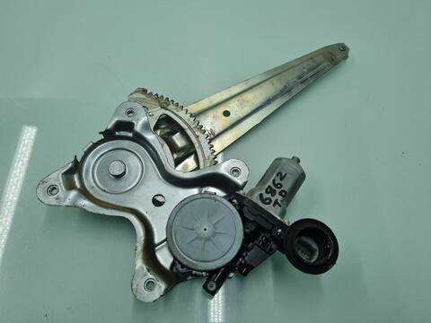 Elevalunas Manual Trasero Derecho Toyota Land Cruiser 3.0 D-4D GX 163CV 120KW