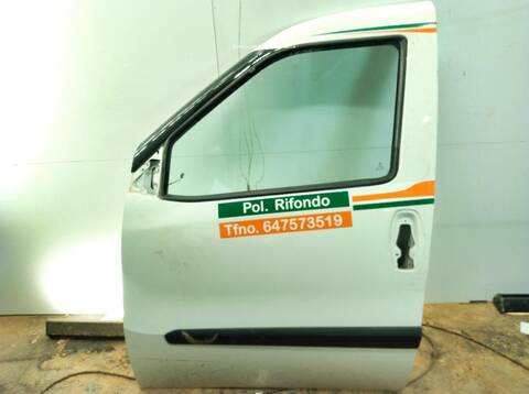 Foto 2ª: Puerta Delantera Izquierda Fiat Doblo 1.3 D MULTIJET (2010)