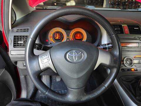 Volante Toyota Auris 1ZRFE