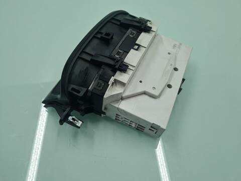 Foto 4ª: Pantalla Multifuncion Toyota Land Cruiser 3.0 D4-D VXL 166CV 122KW [1KD-FTV] (2005)