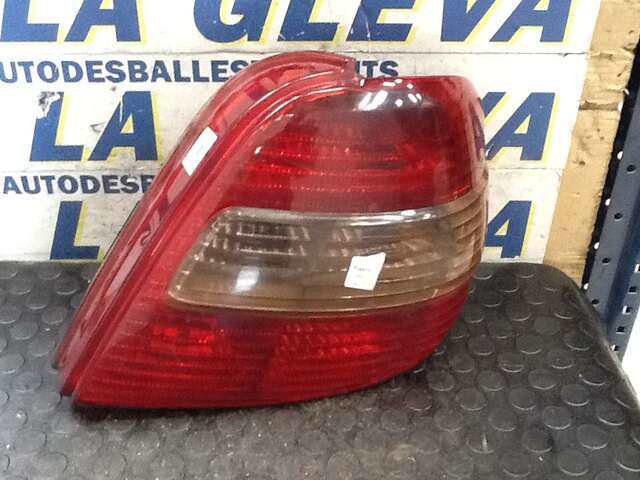 Piloto Trasero Derecho Toyota Avensis 2.0 D4D