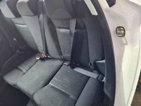 Foto 2ª: Asientos Traseros Peugeot 208 BUSINESS LINE 68CV 50KW [8HR] (2012)