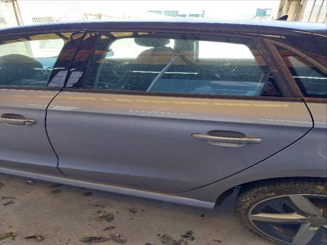 Puerta Trasera Izquierda Audi A1 1.6 TDI