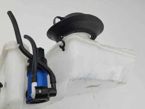 Foto 3ª: Deposito Limpiaparabrisas Dacia Sandero STEPWAY EXPRESSION 91CV 67KW [H4DF4] (2025)