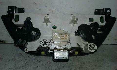 Foto 2ª: Mando Calefacción A. A. Toyota Rav4 1.8 16V CAT 125CV 92KW [1ZZFE] (2001)