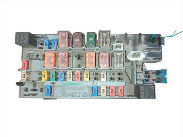 Foto 2ª: Caja Reles Fusibles Citroen Xsara 2.0 HDI (1999)