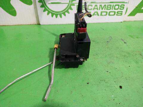 Foto 2ª: Cerradura Puerta Delantera Derecha Ford Fiesta FUN 68CV (2001)