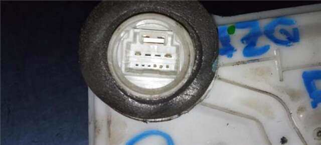 Foto 2ª: Cerradura Puerta Delantera Izquierda Toyota Aygo 1.0 12V [1KR]