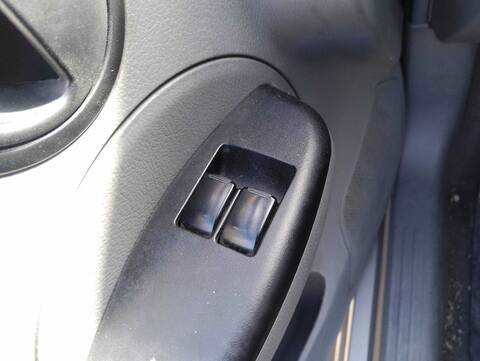 Foto 4ª: Botonera Elevalunas Daewoo Kalos 1.4 SPORT 94CV 69KW [F14D3] (2004)