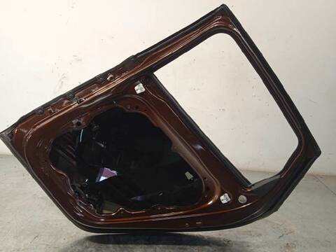 Foto 4ª: Puerta Trasera Derecha Volvo V40 PRO 152CV 112KW [B4154T4] (2019)