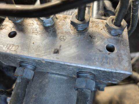 Foto 3ª: Abs Mercedes Clase E 180 OM651911 COUPE AUT. (2010)