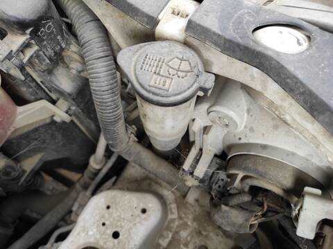 Deposito Limpiaparabrisas Toyota Land Cruiser 1KDFTV