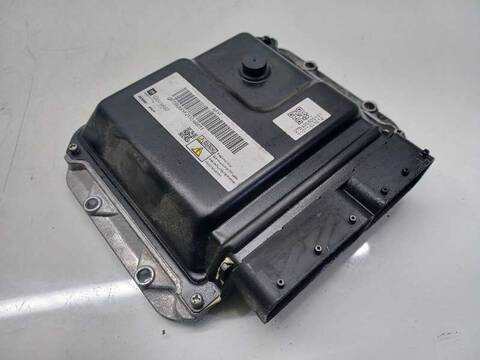 Foto 2ª: Centralita Motor ECU Opel Astra ENJOY 110CV 81KW [A17DTR] (2011)