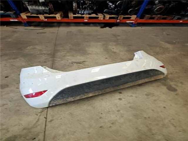 Foto 3ª: Paragolpes Trasero Ford Fiesta 1.25 AMBIENTE [1.25 LTR. - 44 KW 16V CAT]