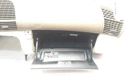 Foto 2ª: Salpicadero Mercedes Clase C 160 5.0 V8 24V CAT COUPE 306CV 225KW (2003)