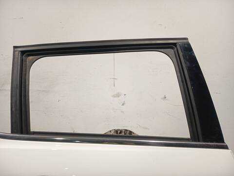 Foto 3ª: Puerta Trasera Derecha Peugeot 2008 1.2 THP 110 - PURETECH 110 110CV 81KW [HNZ (EB2DT)] (2015)