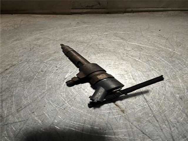 Foto 2ª: Inyectores Opel Astra 1.9 COSMO [1.9 LTR. - 88 KW CDTI] [Z19DT]