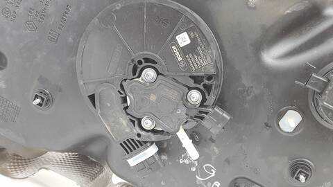 Foto 2ª: Deposito AdBlue Renault Master L4H2 HKA 45T (2011)