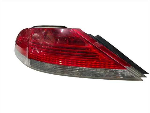 Foto 2ª: Piloto Trasero Izquierdo Bmw Serie 7 730 3.0 D (2001)