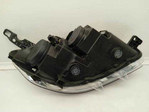 Foto 3ª: Faro Izquierdo Peugeot 301 VERSION INDEFINIDA (2012)