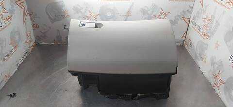 Guantera Mercedes Clase C 160 C 220 CDI BLUEEFFICIENCY 204.002) 170CV 125KW