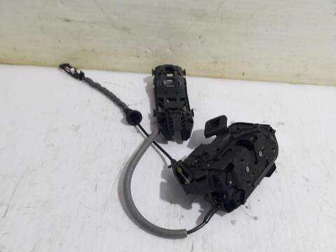 Foto 3ª: Cerradura Puerta Trasera Derecha Volkswagen Golf COMFORTLINE BLUEMOTION AUT. 150CV (2013)