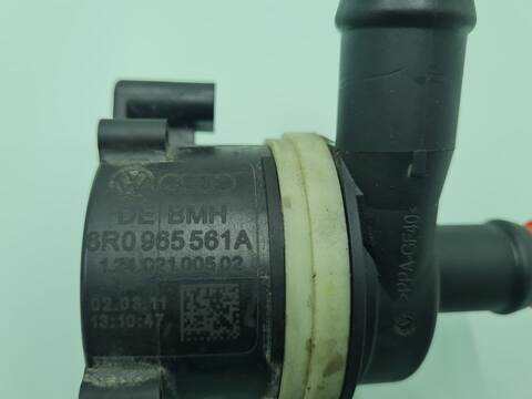 Foto 4ª: Bomba de Agua Volkswagen Polo 1.2 TDI 75CV 55KW [CFWA] (2011)