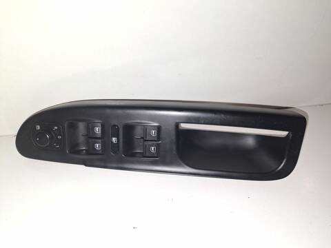 Botonera Elevalunas Volkswagen Passat ADVANCE 2.0 TDI 140CV