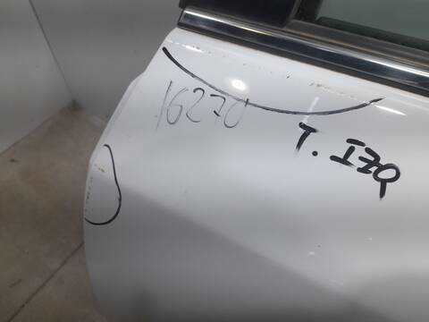 Foto 3ª: Puerta Trasera Izquierda Toyota Avensis ADVANCE 124CV 91KW [1ADFTV] (2015)