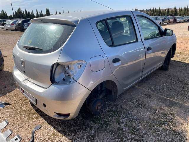 Foto 4ª: Paragolpes Trasero Dacia Sandero 1.0 GASOLINA SCe [B4DE4] (2018)