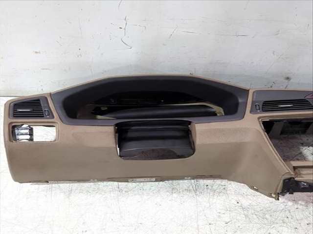 Foto 3ª: Salpicadero Volvo XC 70 D5 AWD 185CV [D 5244 T4] (1997)