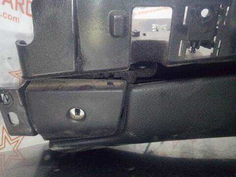 Foto 3ª: Guantera Mercedes Clase C 160 350 219.356) 272CV 200KW [272964] (2004)