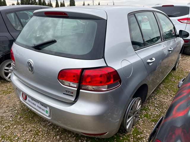 Foto 4ª: Paragolpes Trasero Volkswagen Golf 1.6 TDI 105cv [CAY] (2011)
