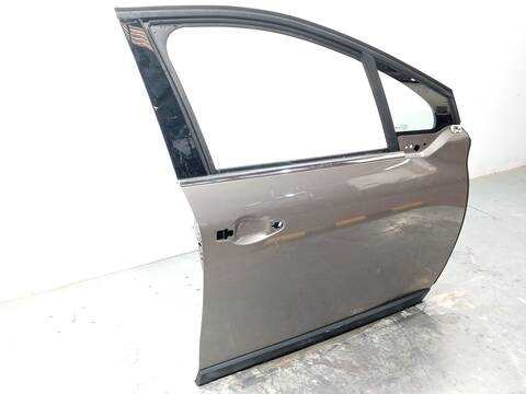 Foto 3ª: Puerta Delantera Derecha Peugeot 2008 1.6 BLUEHDI 120 120CV 88KW [BHZ] (2017)
