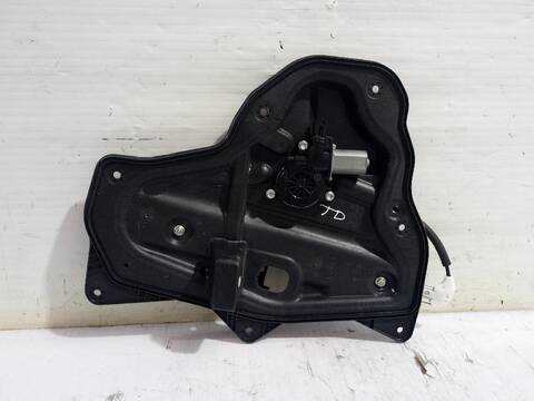 Foto 2ª: Elevalunas Manual Trasero Derecho Mazda 3 CENTER-LINE 150CV [SHY6  SHY4] (2013)