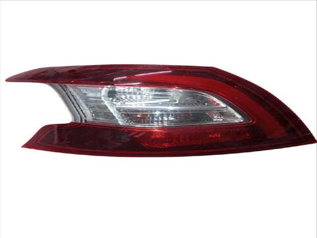 Foto 3ª: Piloto Trasero Izquierdo Peugeot 308 1.6 HDI - BLUEHDI 115 115CV (2013)