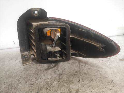 Foto 2ª: Piloto Trasero Izquierdo Toyota Previa 1CDFTV (2002)