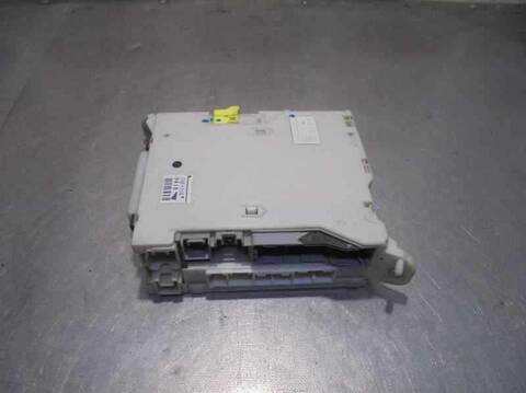 Caja Reles Fusibles Lexus IS 220D 177CV 130KW
