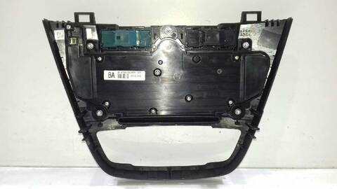 Foto 2ª: Sistema Audio Radio CD Opel Insignia EDITION BERLINA 131CV 96KW [A20DTH] (2011)