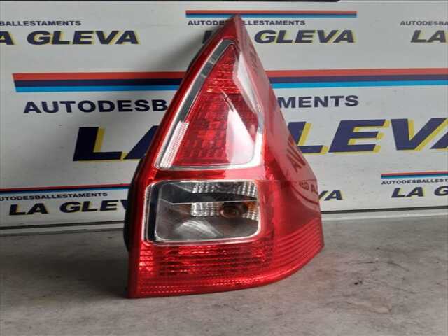 Piloto Trasero Derecho Renault Megane 1.5 DCI GRANDTOUR 0CV II 4P/GRANDTOUR LM0/1/2 DESDE 09/2003 // KM