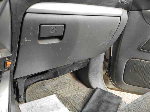 Guantera Toyota Land Cruiser 1KDFTV