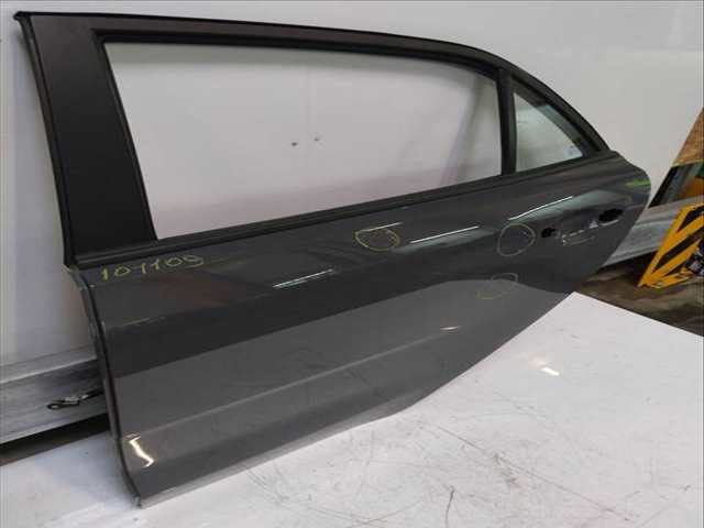 Puerta Trasera Izquierda Kia Rio 101 CV 74KW