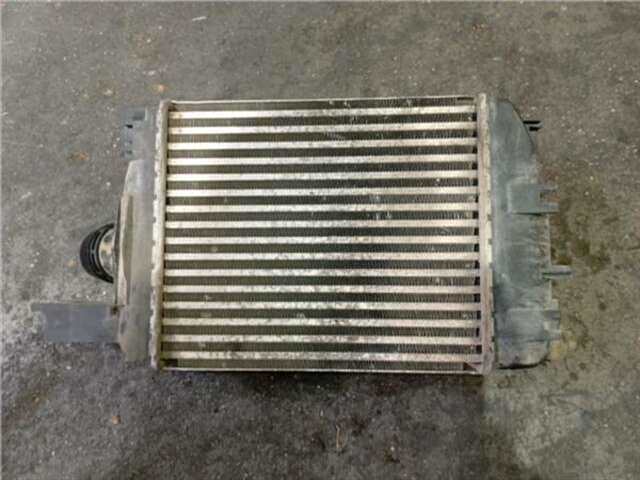 Foto 3ª: Intercooler Dacia Lodgy 1.5 AMBIANCE [1.5 LTR. - 79 KW DCI DIESEL FAP CAT]