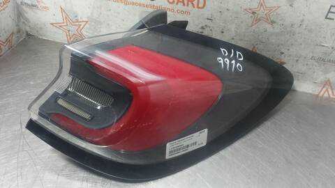 Foto 3ª: Piloto Trasero Derecho Ford Puma ST-LINE DESIGN 125CV 92KW [B7JB] (2022)