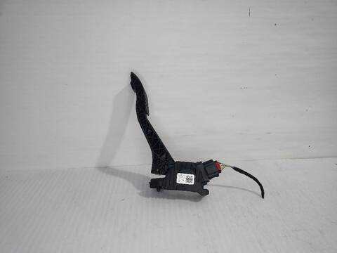 Foto 3ª: Pedal Acelerador Volkswagen Touran ADVANCE BMT 110CV [CRKB] (2015)