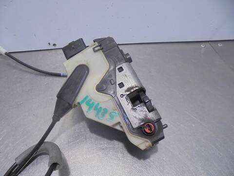 Foto 3ª: Cerradura Puerta Trasera Izquierda Peugeot 208 1.6 16V HDI FAP 92CV 68KW [9H06] (2014)