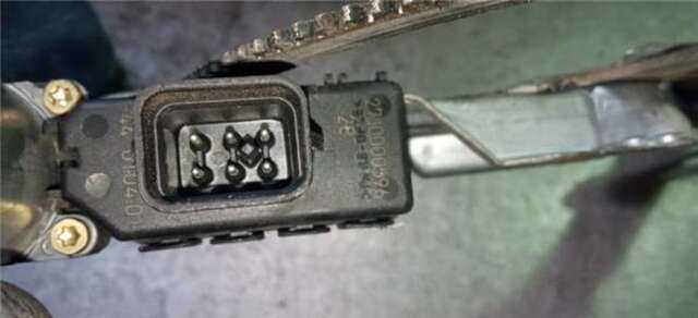 Foto 3ª: Elevalunas Eléctrico Delantero Izquierdo Opel Astra 2.0 DTI 16V [Y 20 DTH]