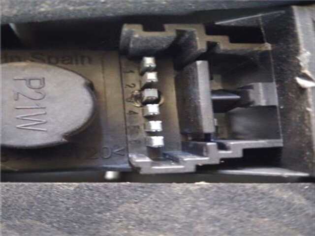 Foto 3ª: Piloto Trasero Derecho Renault Megane II GRANDTOUR (2003-_)