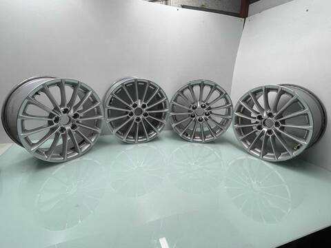 Juego LLantas Audi A3 DESIGN EDITION 110CV 81KW