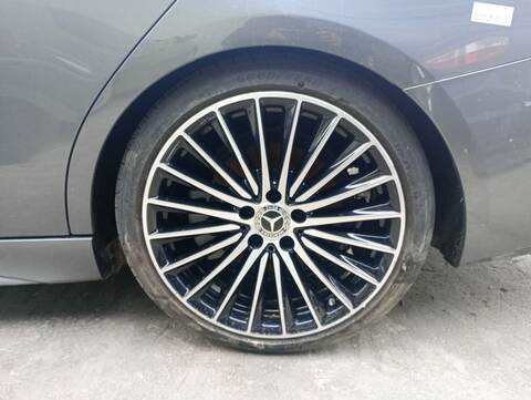 Foto 4ª: Juego LLantas Mercedes Clase C 160 C 200 206.042) BERLINA 224CV 165KW [M 254.915] (2021)